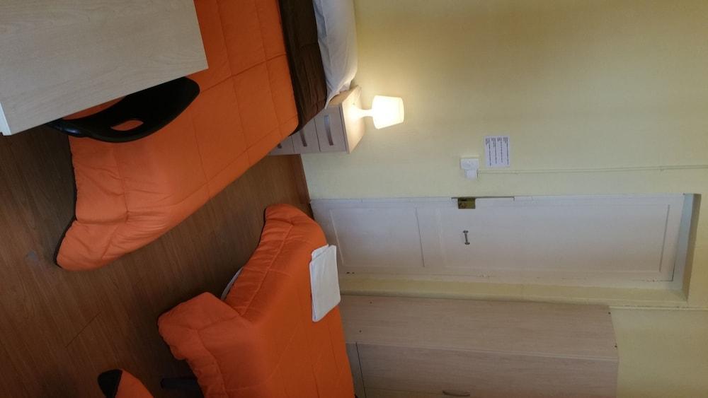 Hostal Mimi Las Ramblas Barcelona Ngoại thất bức ảnh