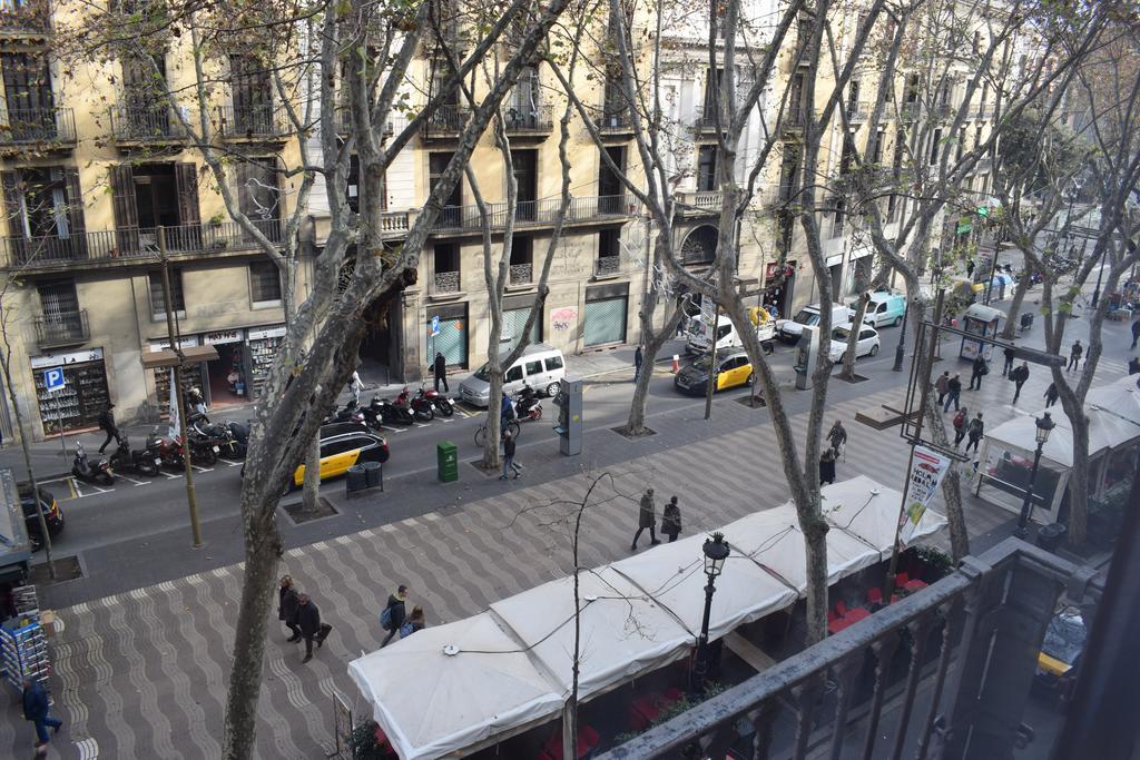 Hostal Mimi Las Ramblas Barcelona Ngoại thất bức ảnh