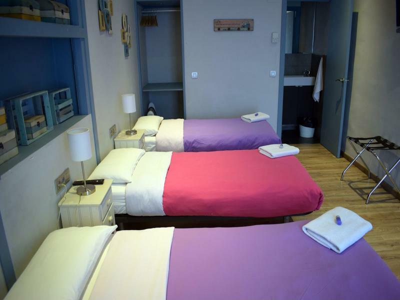 Hostal Mimi Las Ramblas Barcelona Ngoại thất bức ảnh