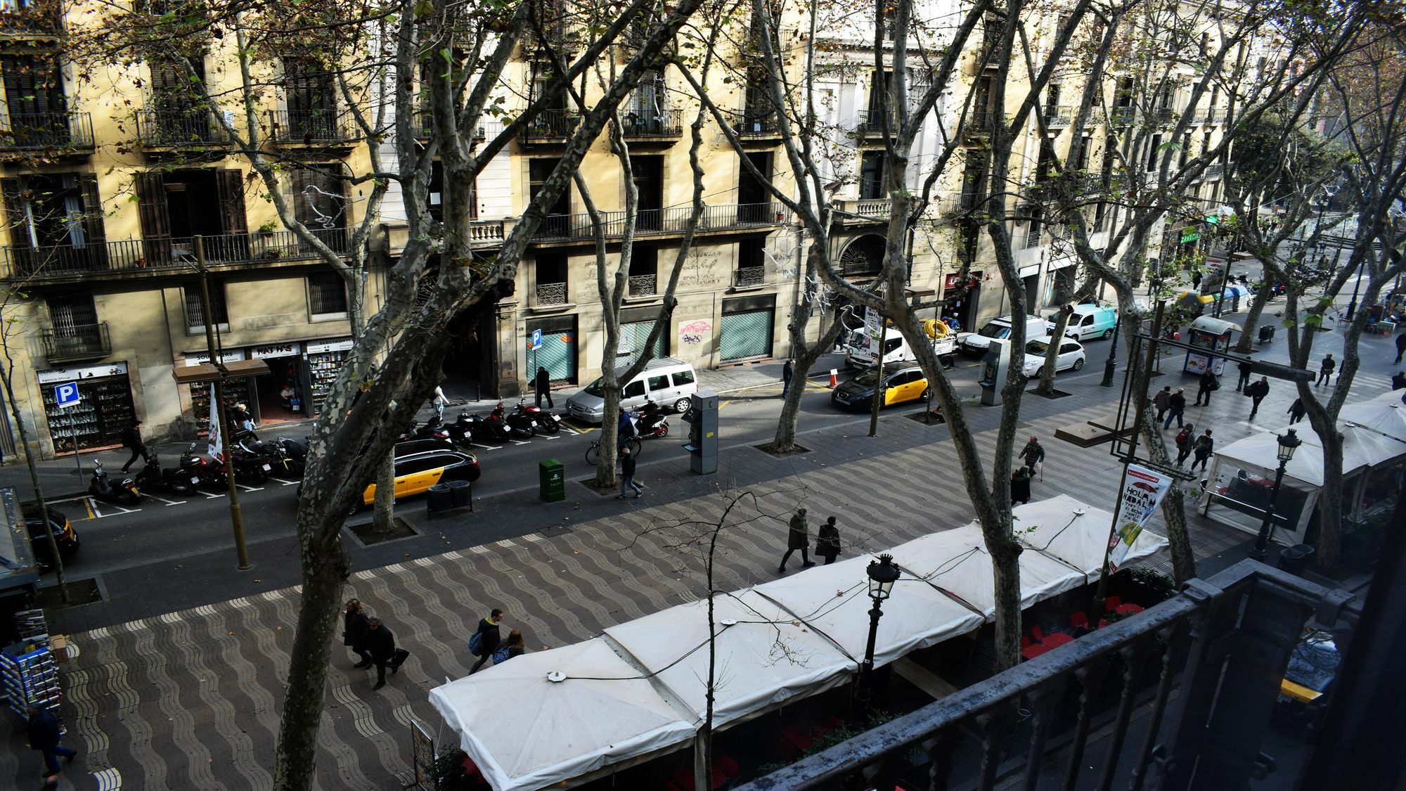 Hostal Mimi Las Ramblas Barcelona Ngoại thất bức ảnh