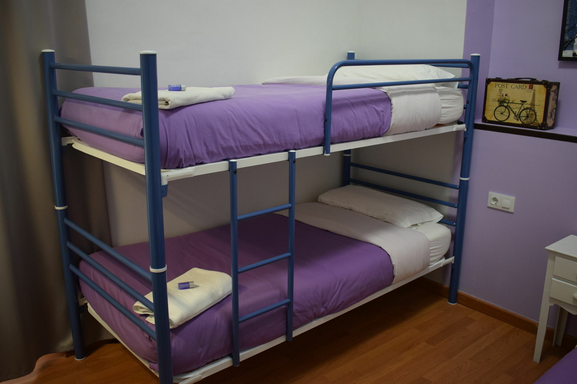 Hostal Mimi Las Ramblas Barcelona Ngoại thất bức ảnh