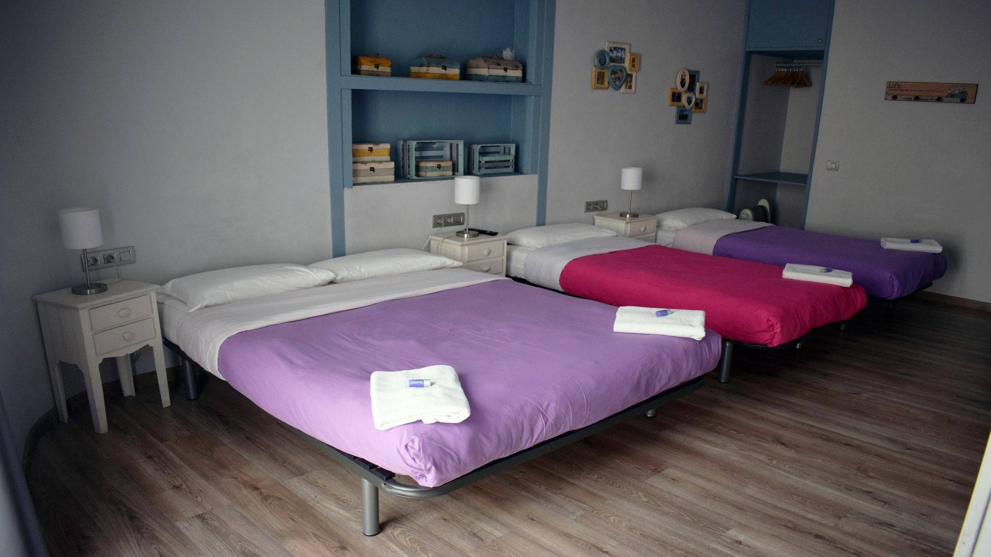 Hostal Mimi Las Ramblas Barcelona Ngoại thất bức ảnh
