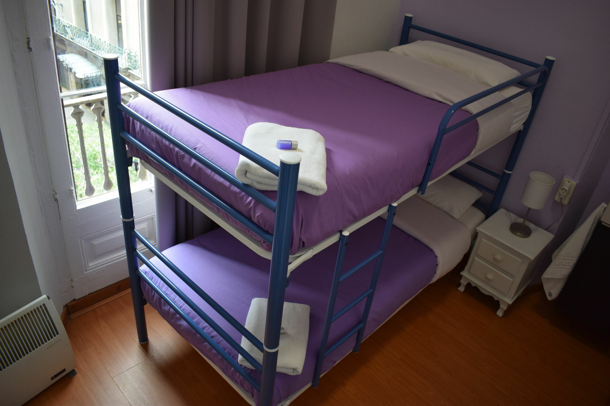 Hostal Mimi Las Ramblas Barcelona Ngoại thất bức ảnh