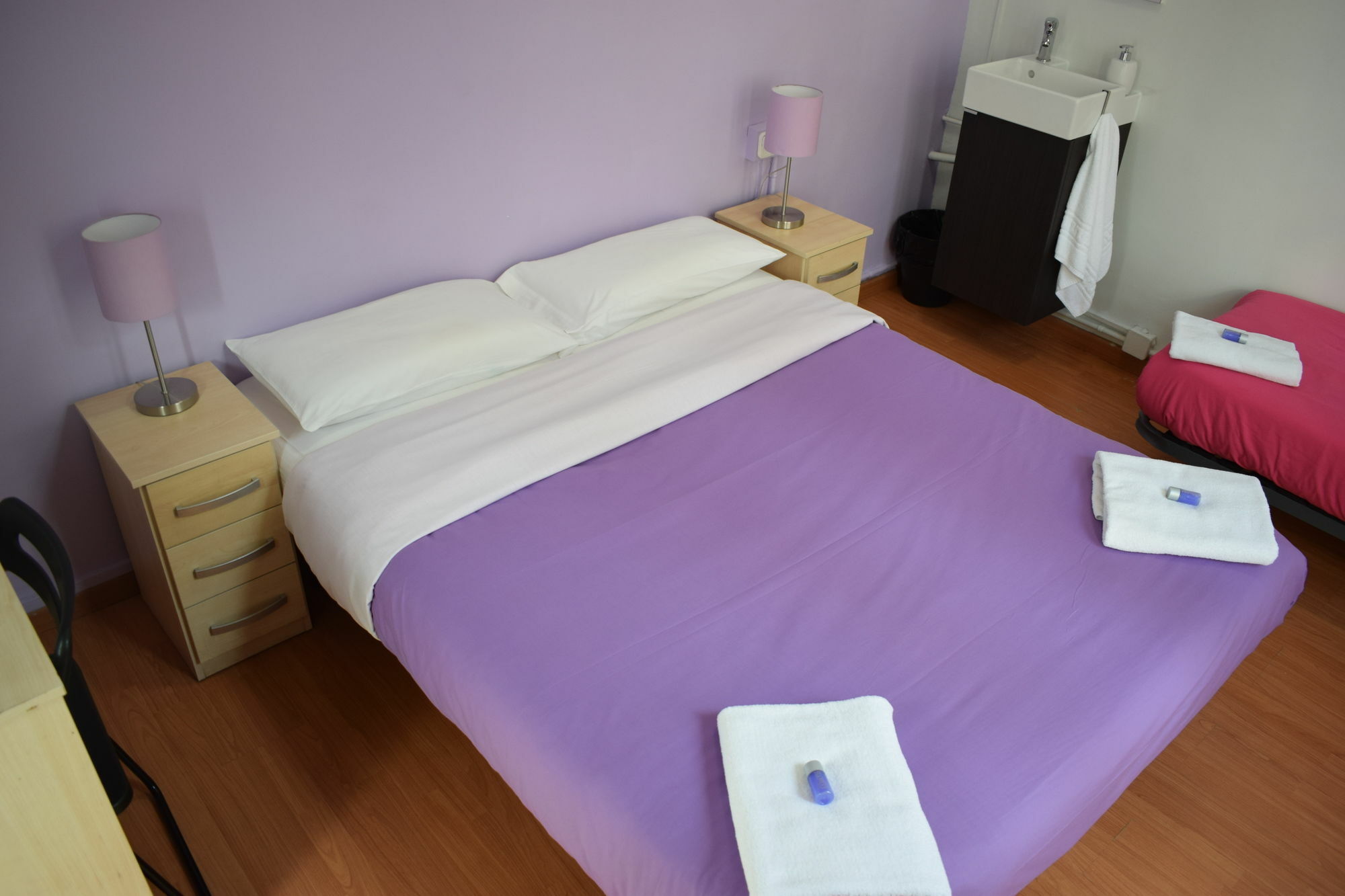 Hostal Mimi Las Ramblas Barcelona Ngoại thất bức ảnh