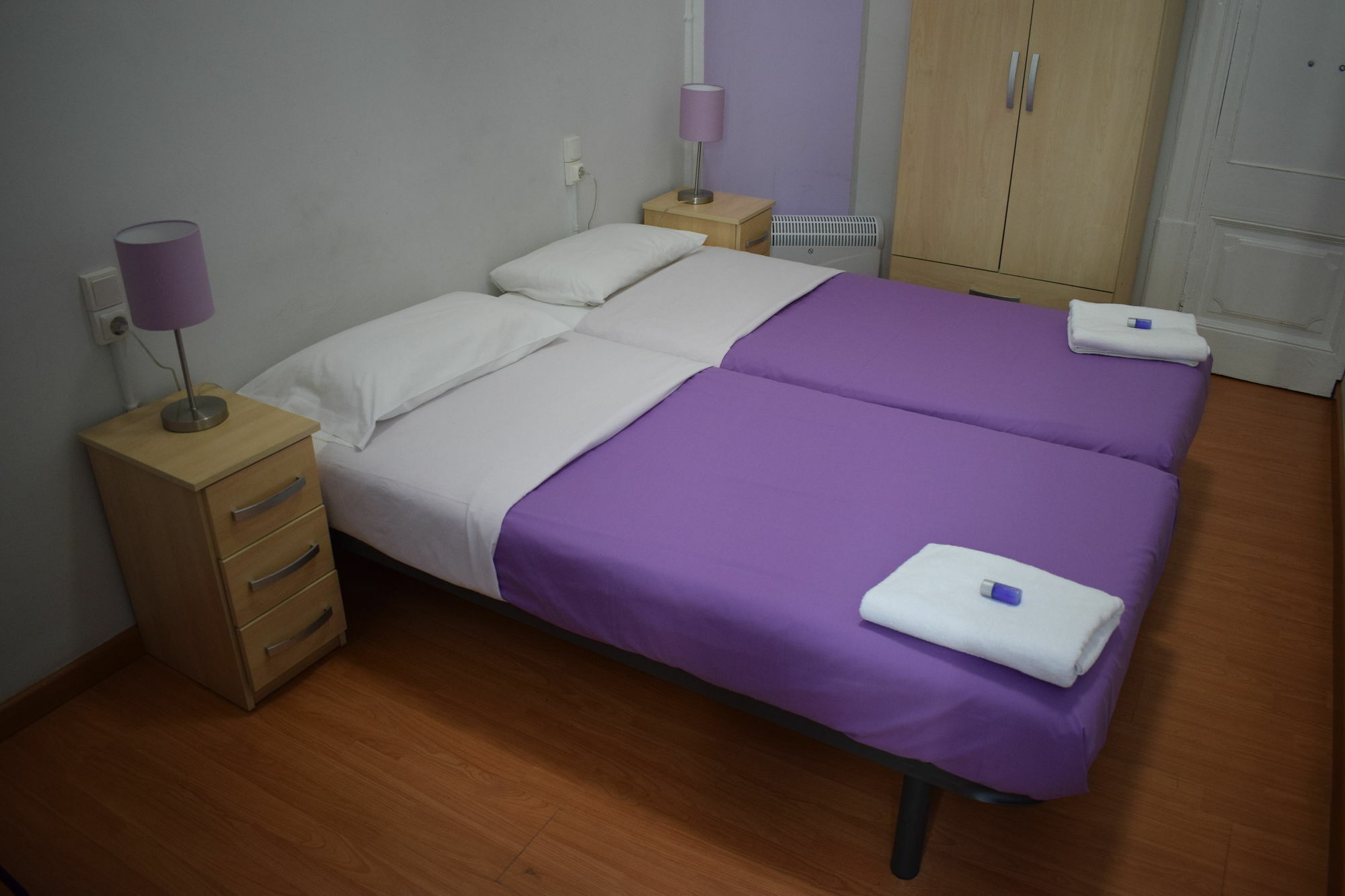 Hostal Mimi Las Ramblas Barcelona Ngoại thất bức ảnh